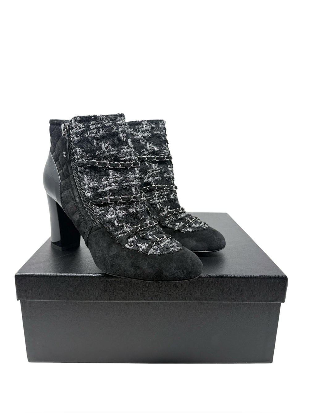 Chanel Suede Tweed Interlocking CC Black Gray Block Heel Ankle Boots Size 40.5